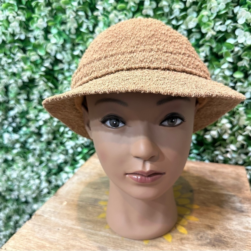 Kangol England vintage unisex textured bucket crusher hat EUC neutral tan